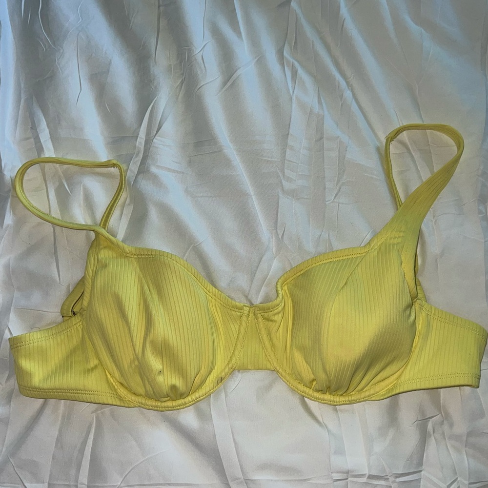 Xhilaration, underwire adjustable bikini top.